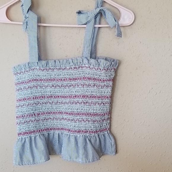 Crop top with ties - Picture 3 of 4